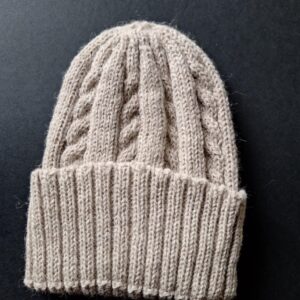 Bonnet en laine d'alpaga - modèle torsadé 2